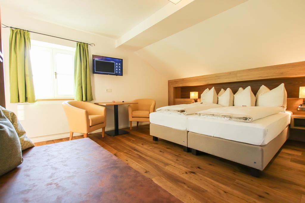 Hotel - Wirts'Haus "Zum Schweizer" 罗孚尔 外观 照片